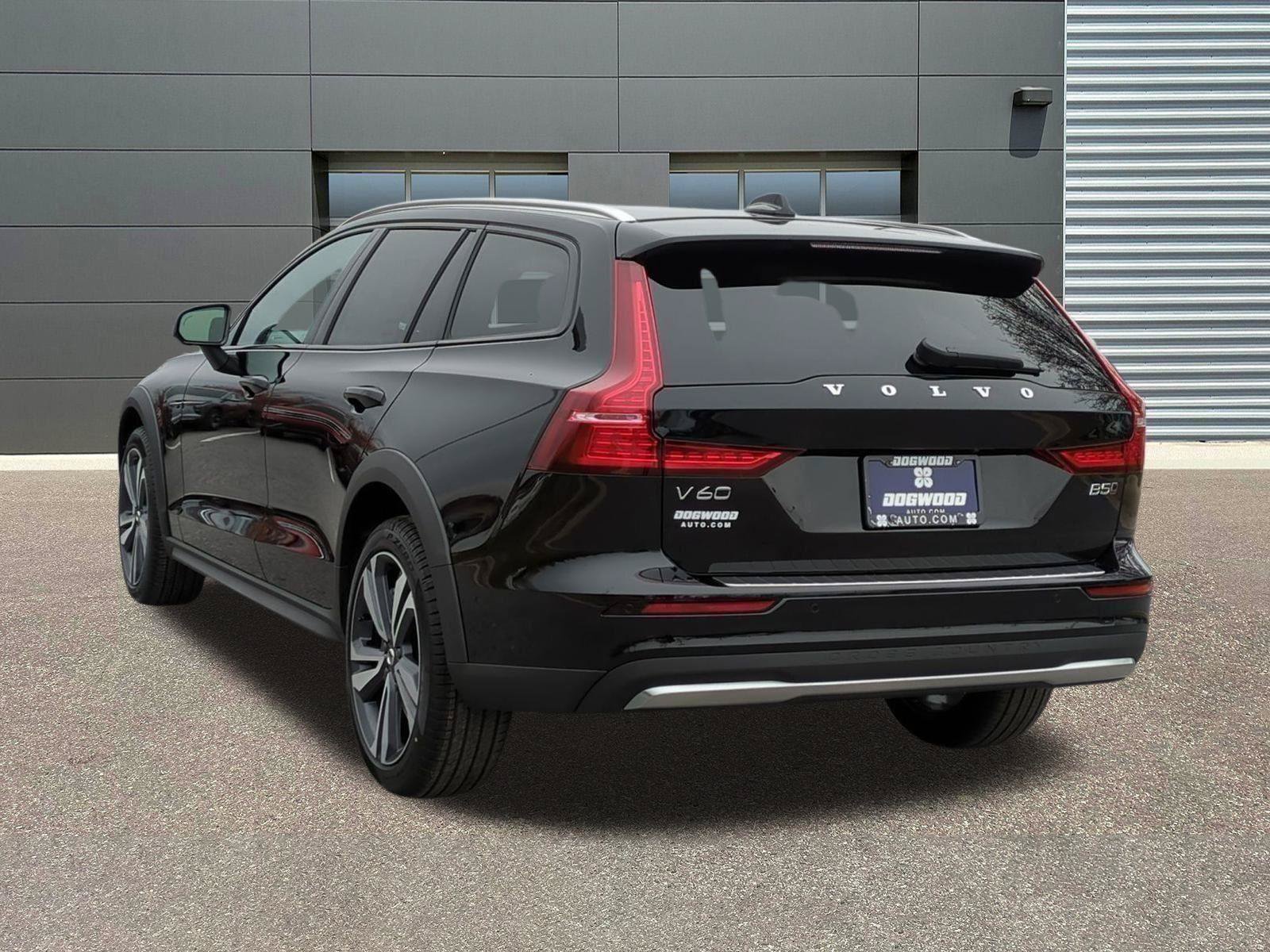 New 2026 Volvo V60 B5 Cross Country Plus w/ Protection Package Premier AWD/4WD image 5