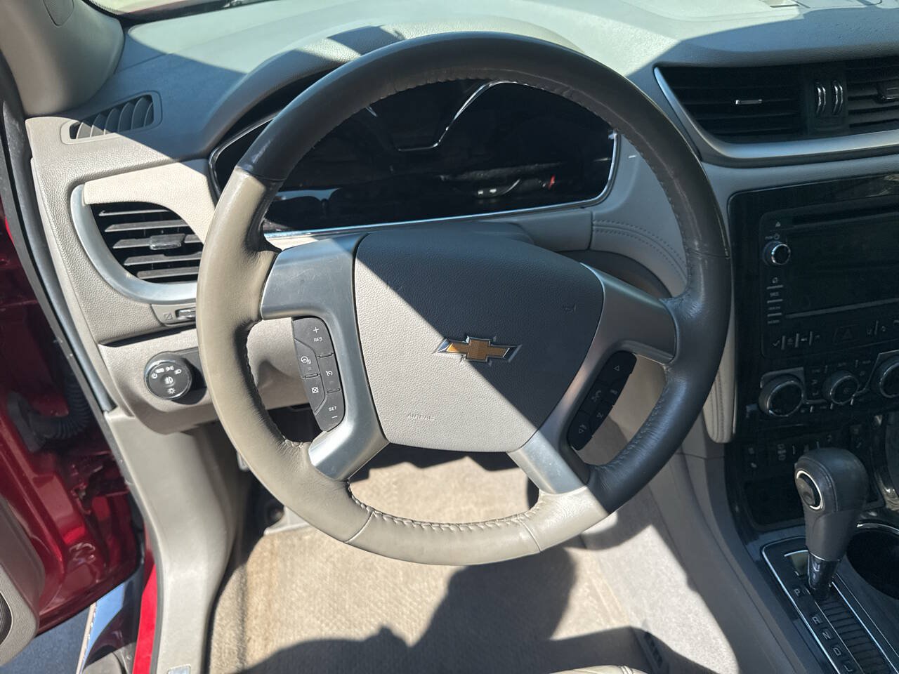 Used 2014 Chevrolet Traverse LTZ AWD/4WD image 23