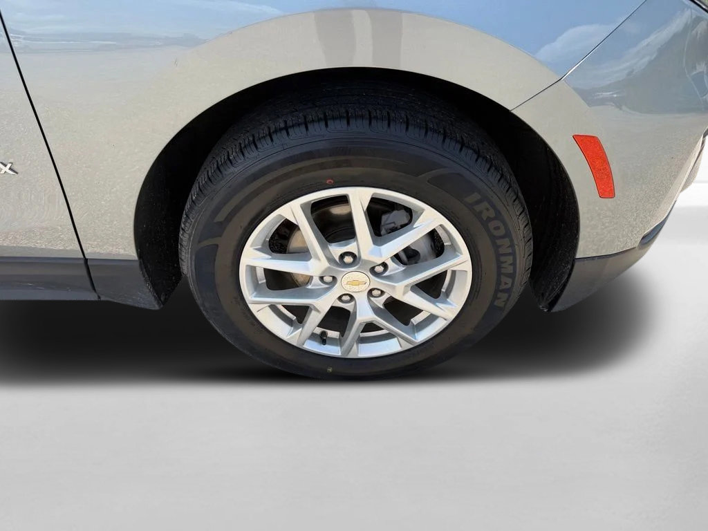 Used 2024 Chevrolet Equinox LT FWD image 35