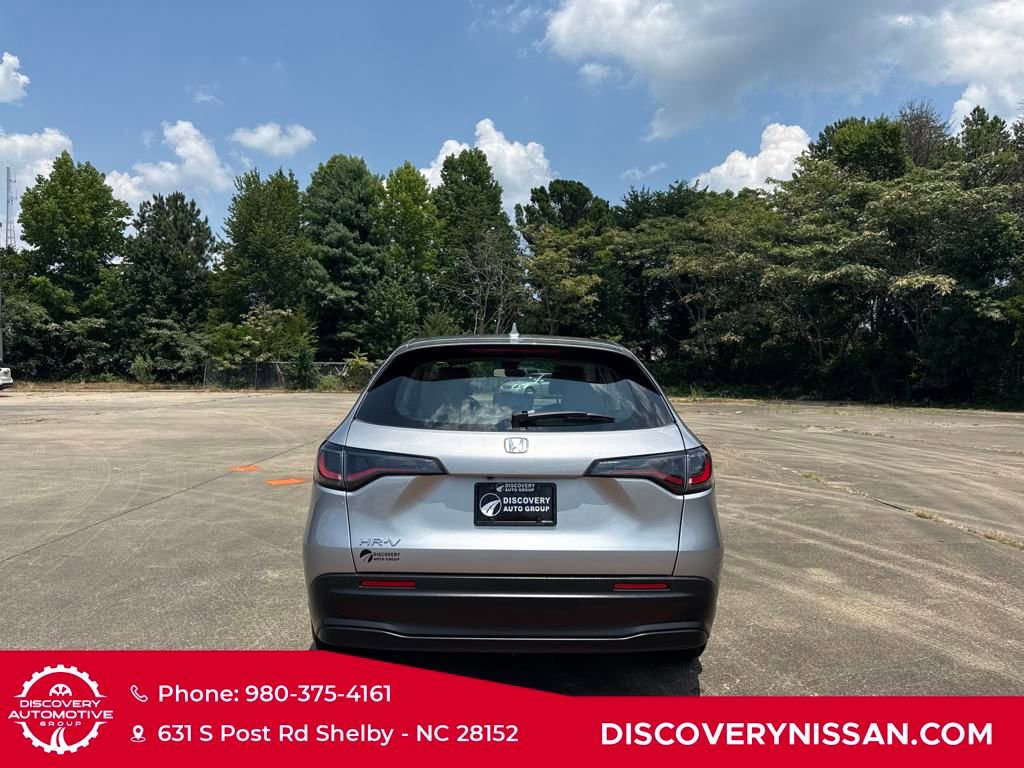Used 2024 Honda HR-V LX image 6
