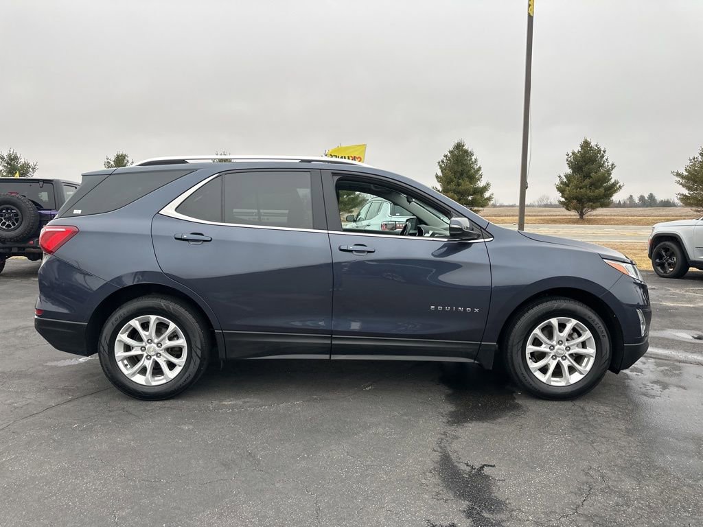 Used 2018 Chevrolet Equinox LT w/ Sun & Infotainment Package FWD image 3