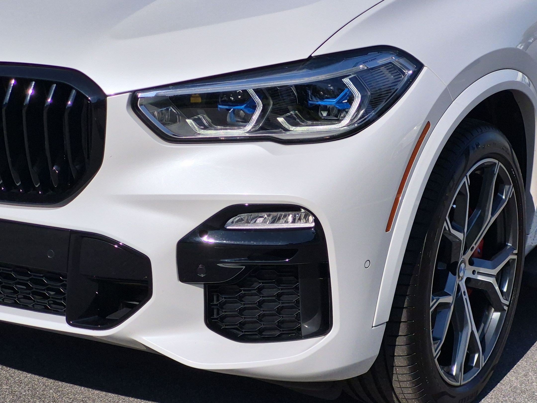 Used 2021 BMW X5 xDrive40i w/ M Sport Package AWD/4WD image 9