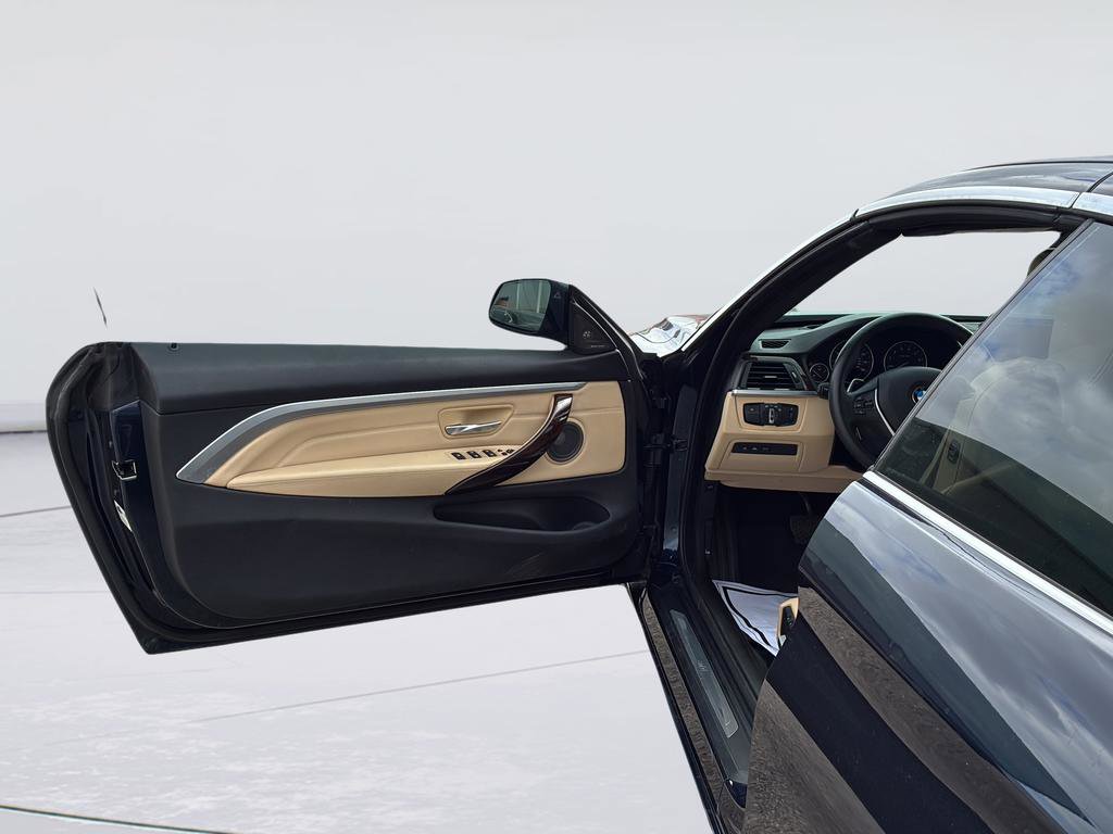 Used 2017 BMW 430i Convertible image 11