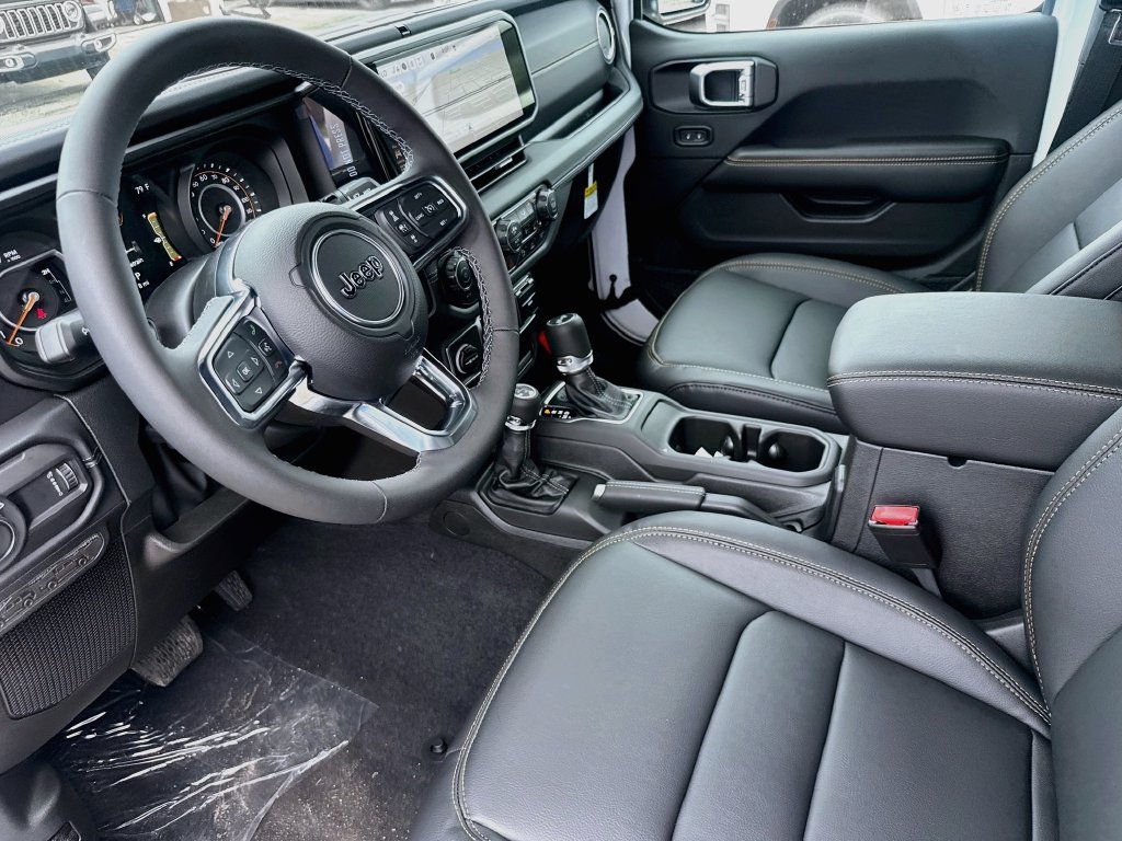 New 2027 Jeep Wrangler Unlimited Sahara AWD/4WD image 24