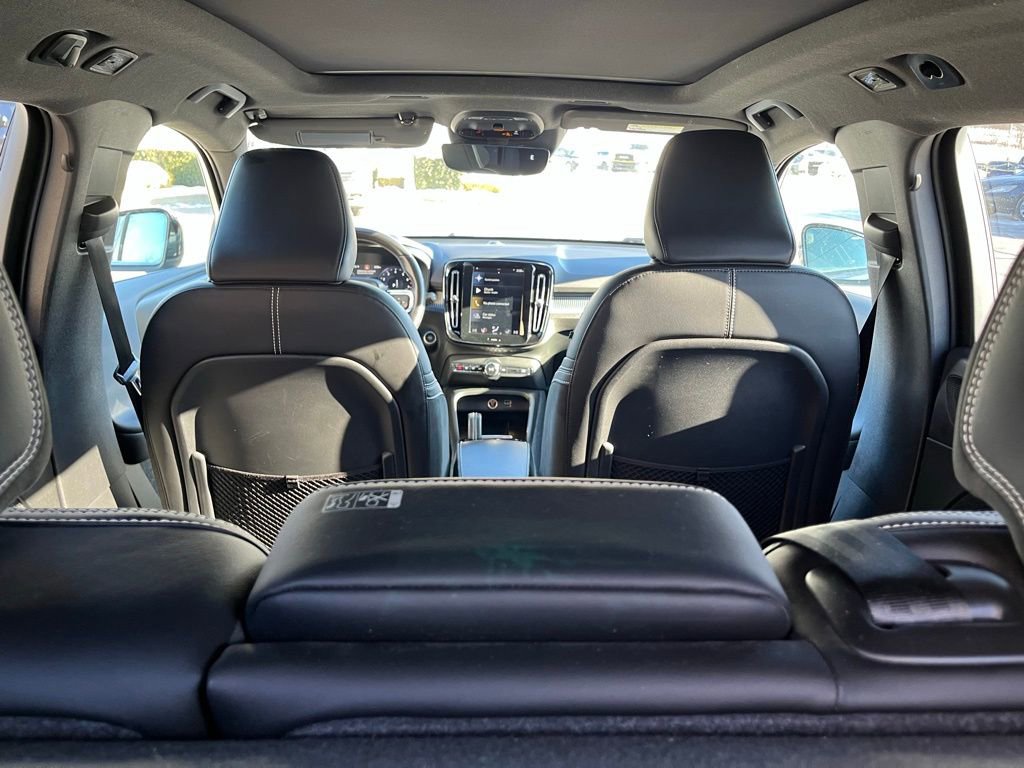 Used 2019 Volvo XC40 T5 R-Design image 30