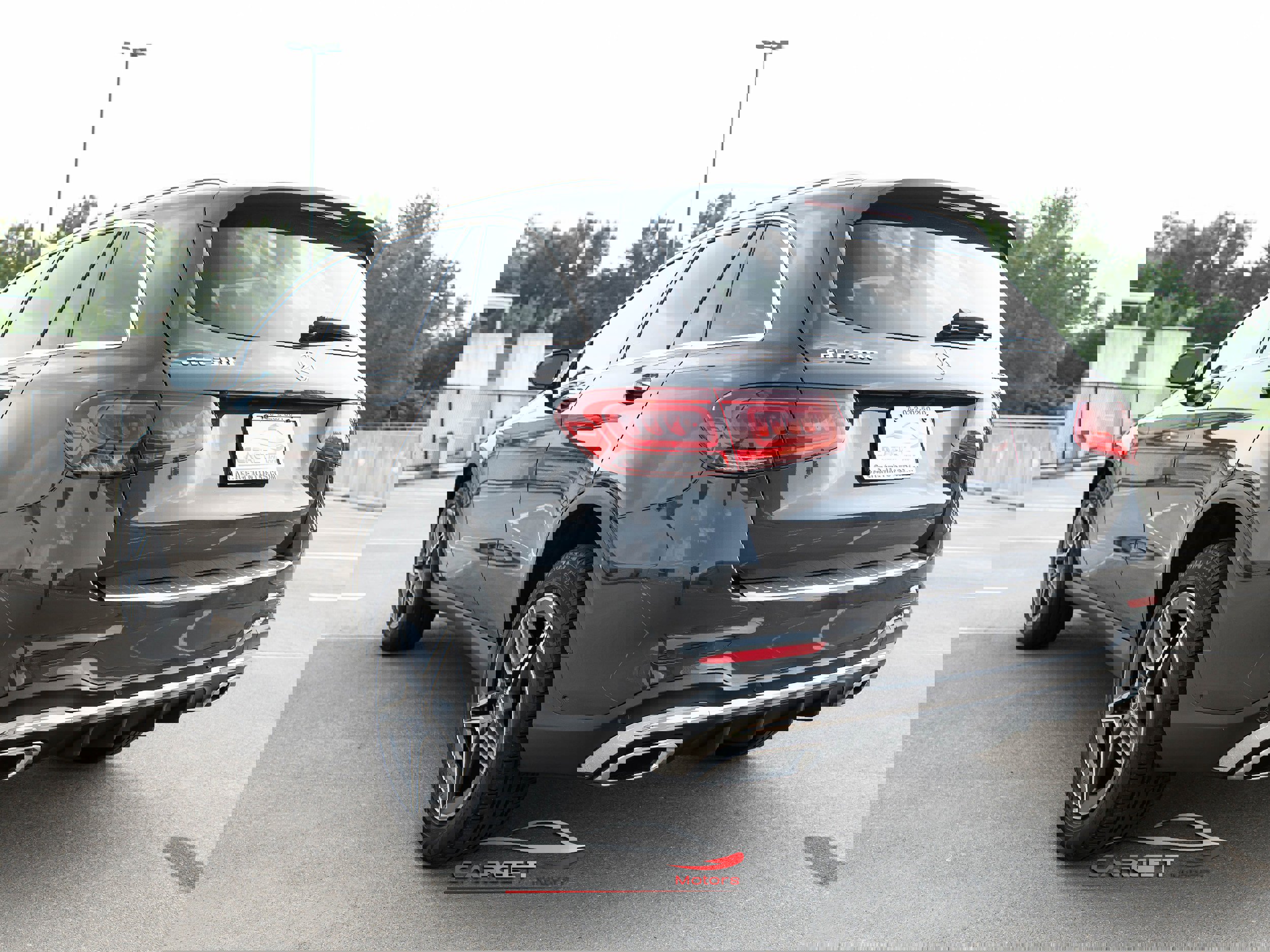 Used 2021 Mercedes-Benz GLC 300 4MATIC w/ AMG Line image 9