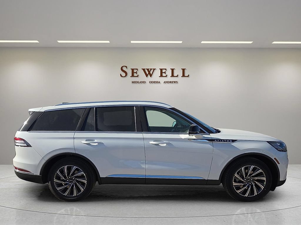 New 2026 Lincoln Aviator 2WD image 5