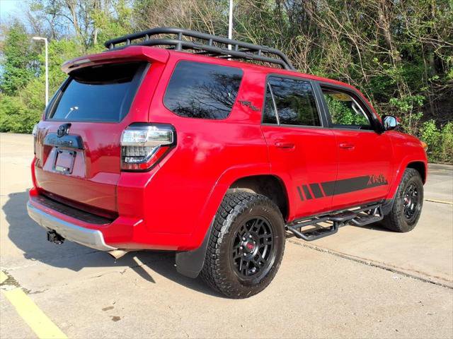 Used 2024 Toyota 4Runner TRD Off-Road Premium w/ Moonroof Package AWD/4WD image 6