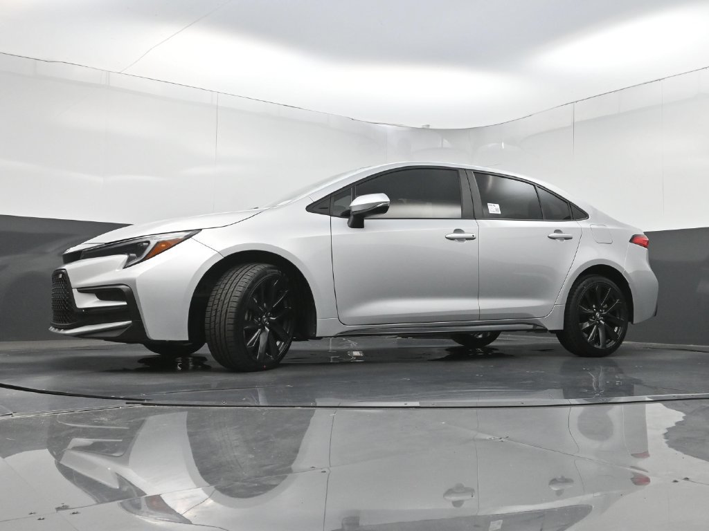Used 2024 Toyota Corolla SE FWD image 25