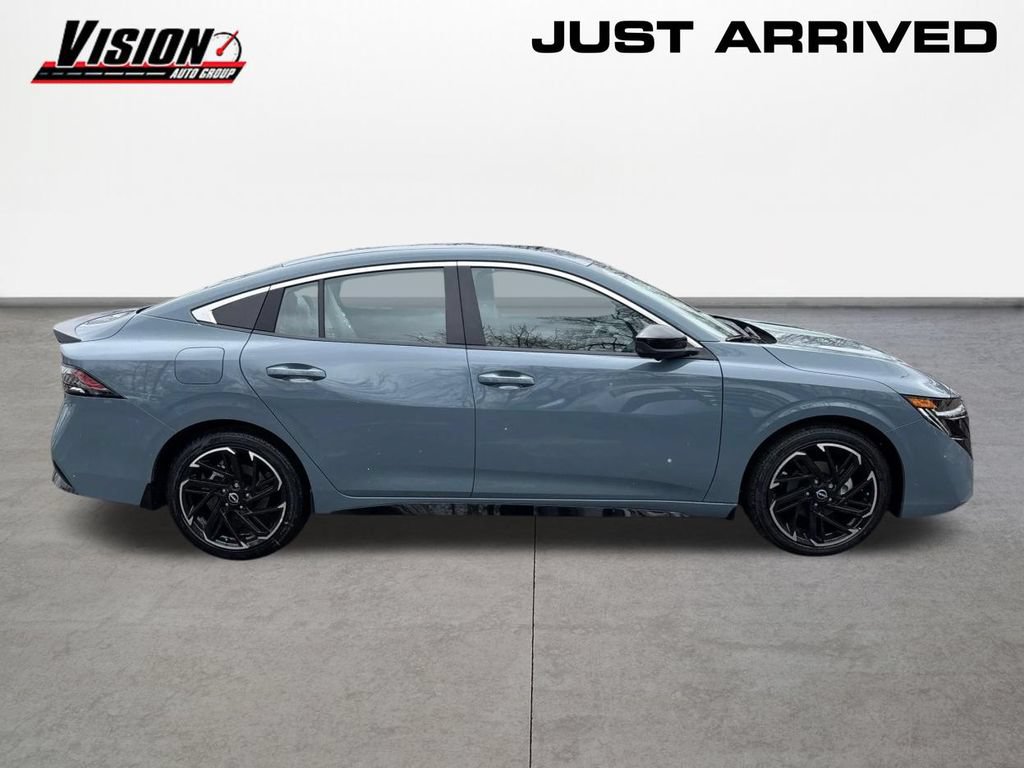 New 2026 Nissan Sentra SR w/ SR Premium Package FWD image 4
