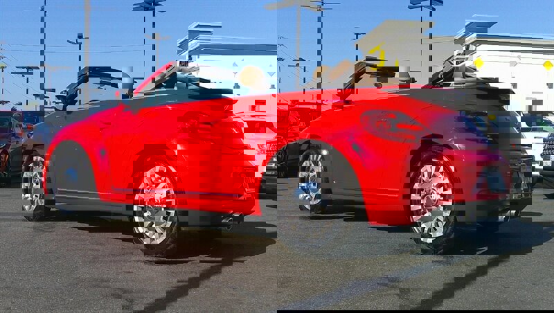 Used 2013 Volkswagen Beetle 2.5 image 4