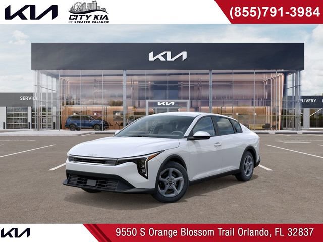 New 2025 Kia K4 LXS image 1