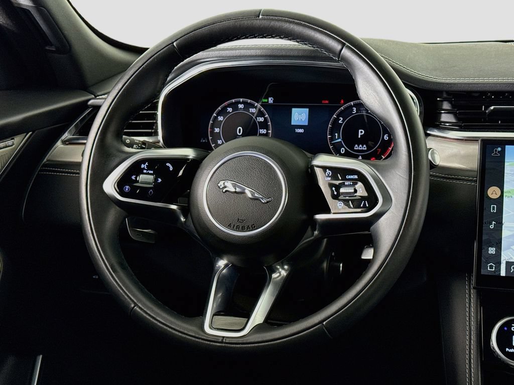Certified 2025 Jaguar F-PACE R-Dynamic S AWD/4WD image 10