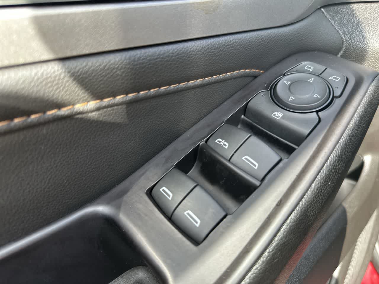 Used 2020 Chevrolet Traverse LT w/ Driver Confidence II Package FWD image 19