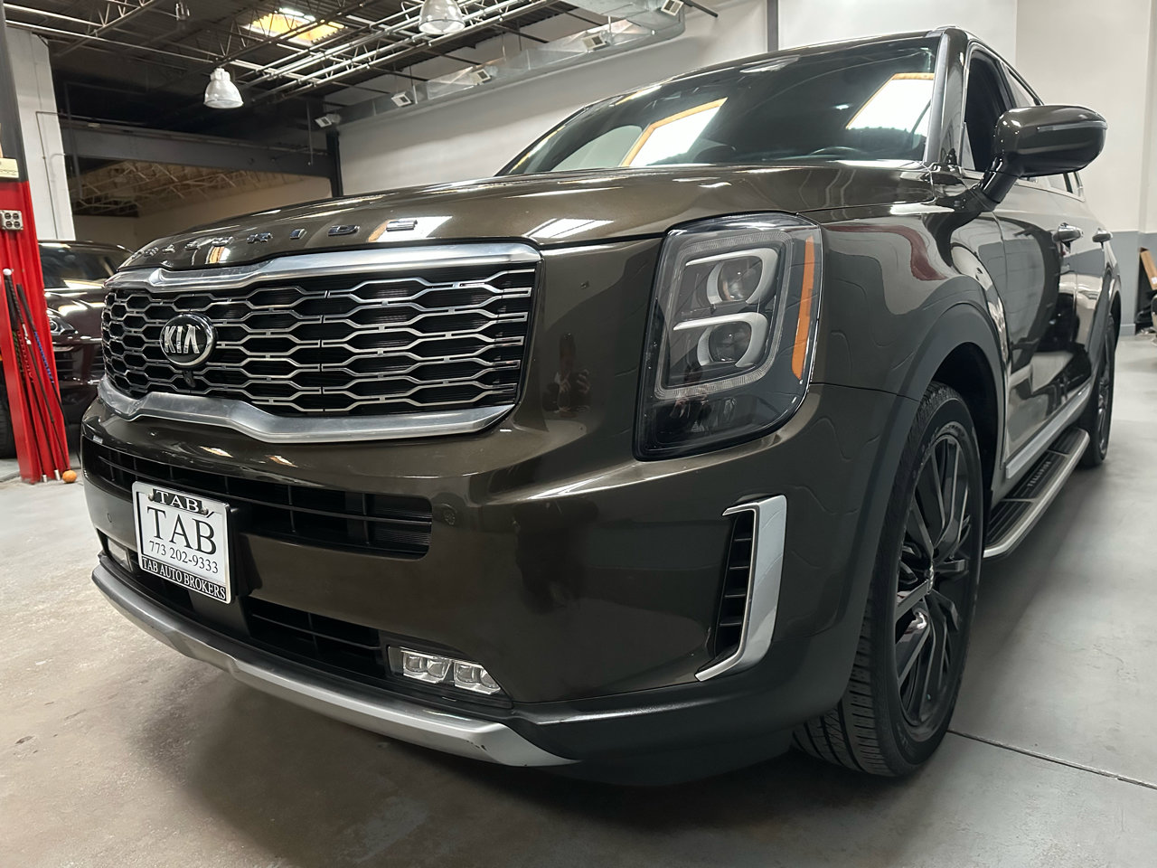 Used 2020 Kia Telluride SX w/ SX Prestige Package image 6