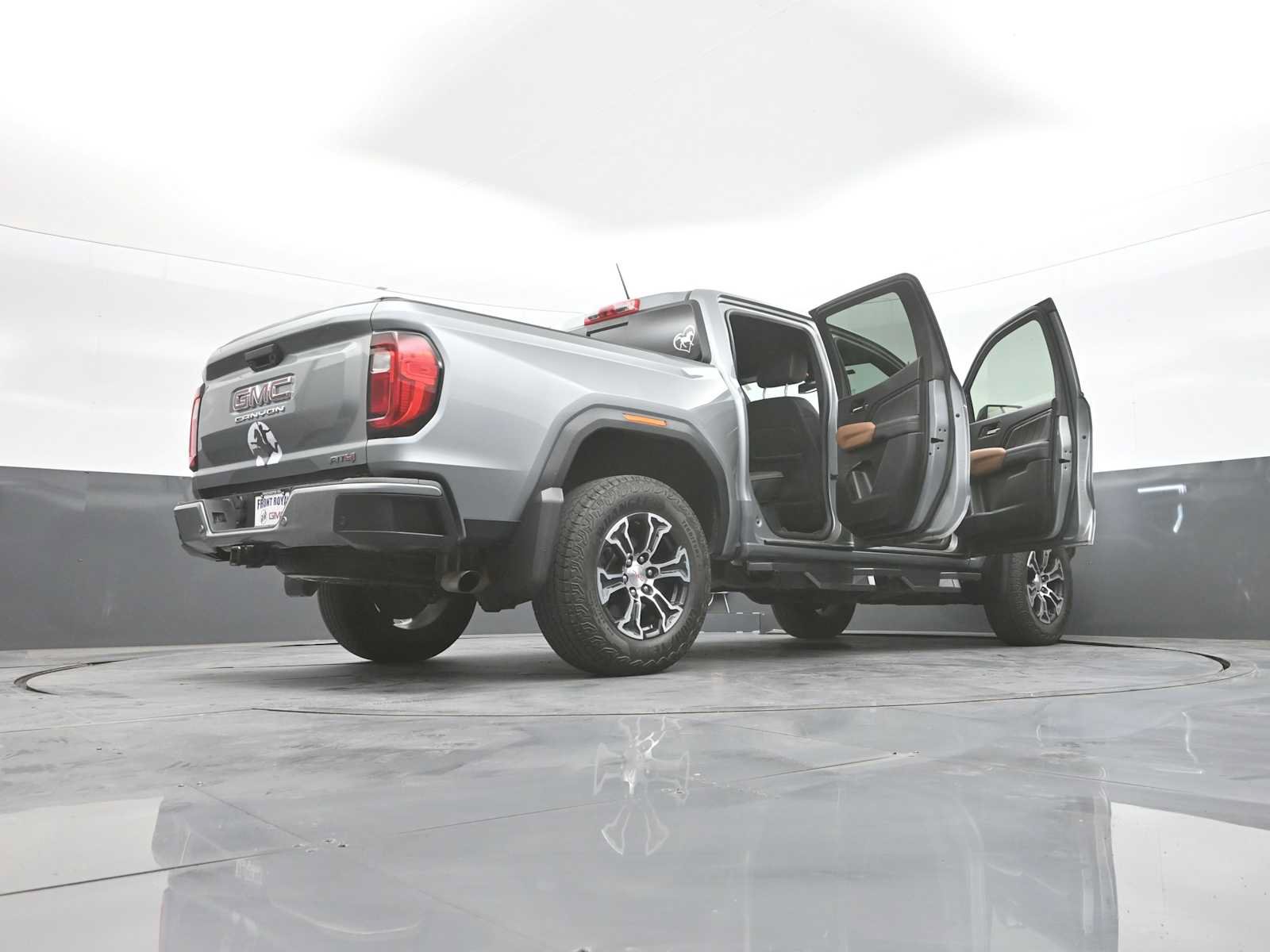 Used 2024 GMC Canyon AT4 w/ Technology Package AWD/4WD image 59
