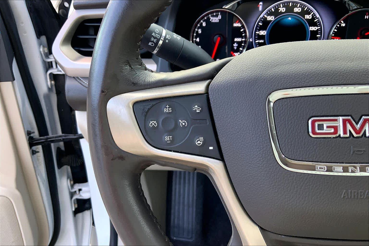 Used 2019 GMC Acadia Denali w/ Technology Package AWD/4WD image 23