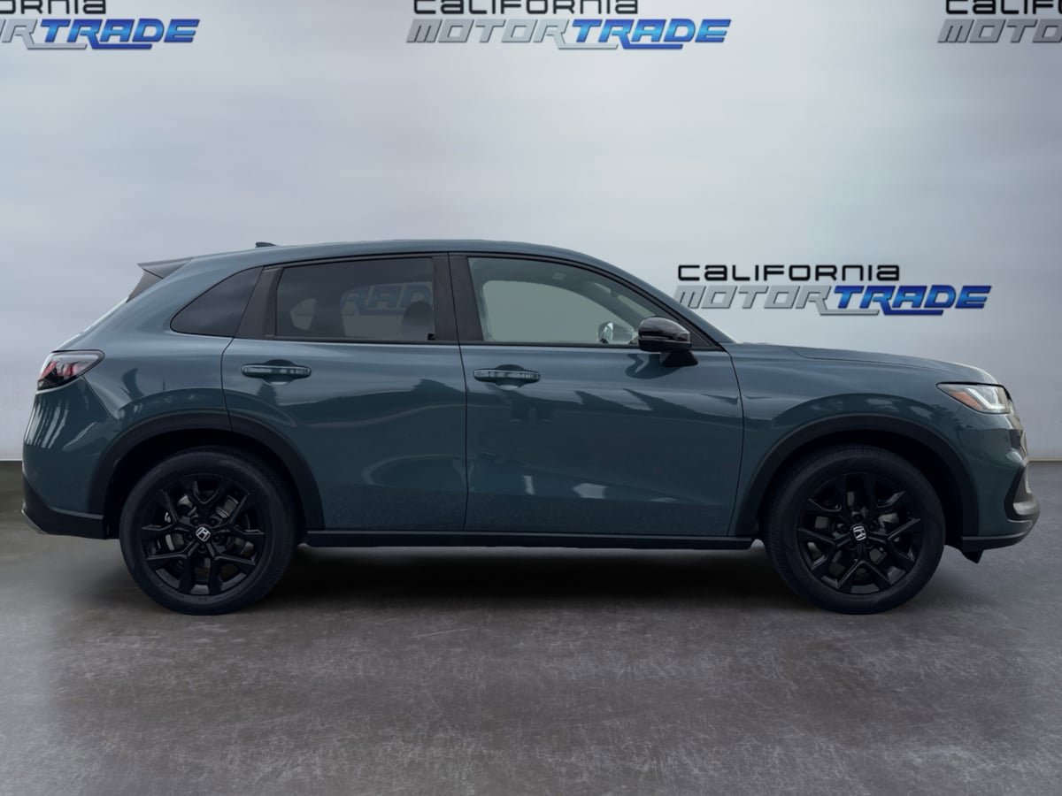 Used 2024 Honda HR-V Sport image 4