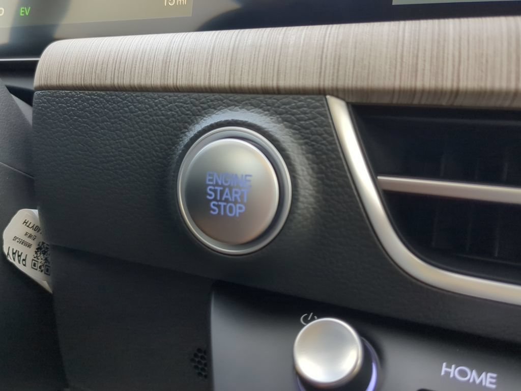 New 2025 Hyundai Sonata Limited FWD image 2