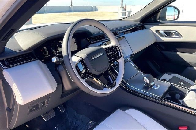 New 2026 Land Rover Range Rover Velar Dynamic SE image 7