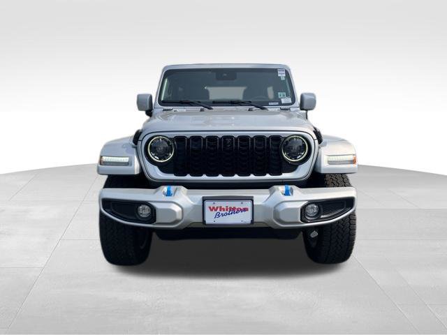 Used 2024 Jeep Wrangler High Altitude AWD/4WD image 3