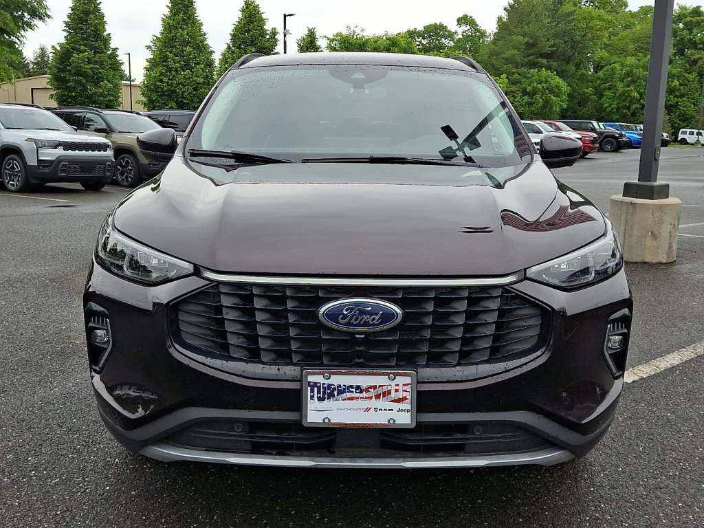Used 2023 Ford Escape Platinum AWD/4WD image 8
