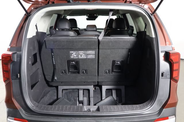 Certified 2025 Kia Carnival FWD image 18