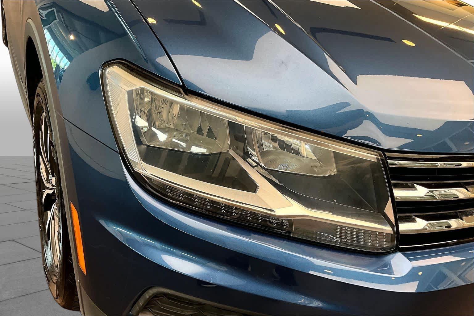 Used 2019 Volkswagen Tiguan SE w/ Panoramic Sunroof Package FWD image 26