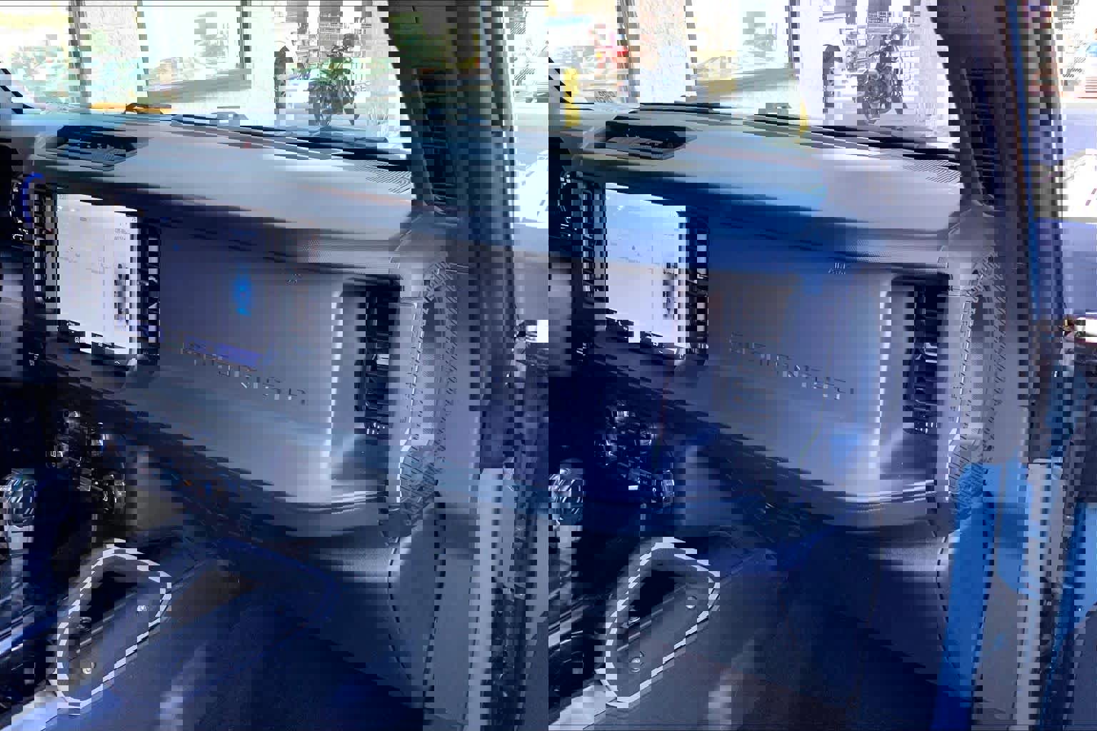 Used 2023 Ford Bronco Outer Banks w/ Sasquatch Package image 18