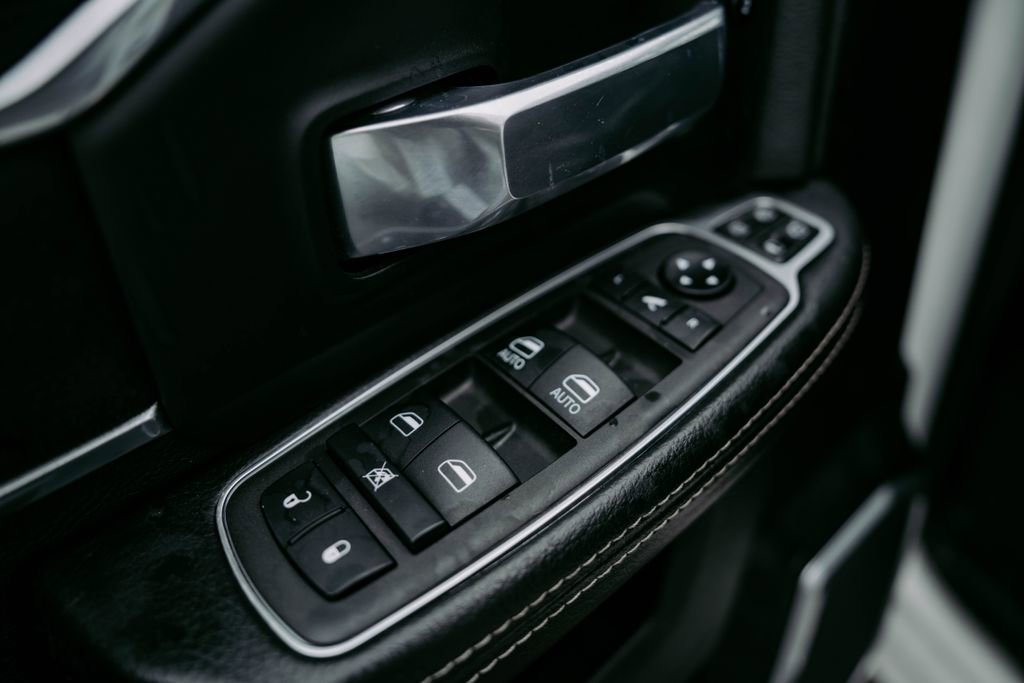 Used 2024 RAM 3500 Laramie w/ Night Edition image 21