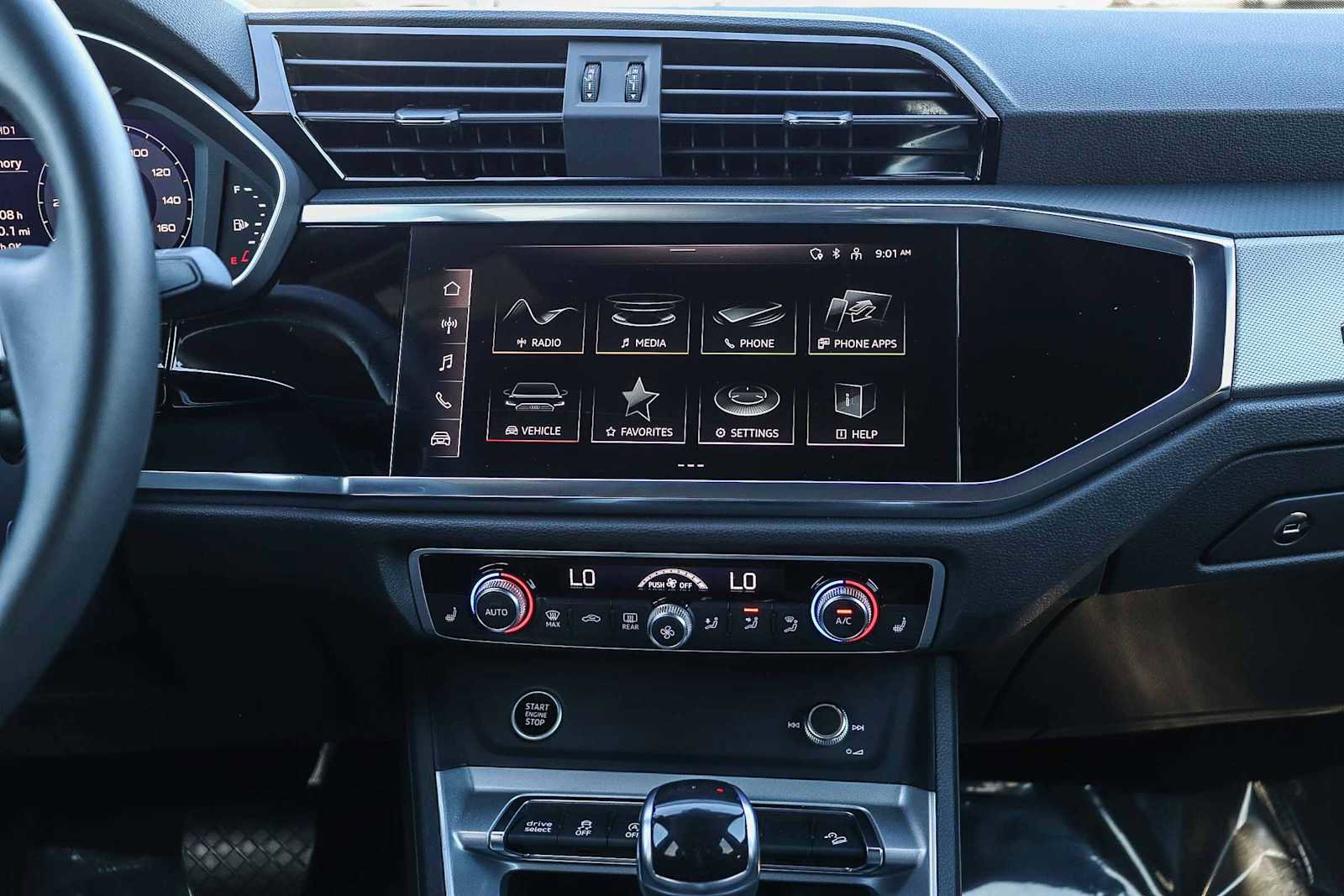 Used 2025 Audi Q3 2.0T Premium w/ Convenience Package image 17