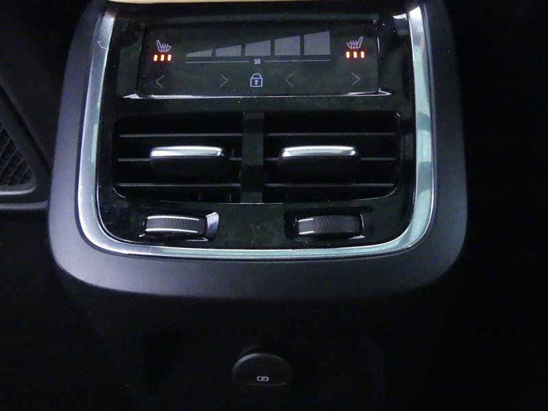 Used 2021 Volvo XC90 T8 Inscription AWD/4WD image 29
