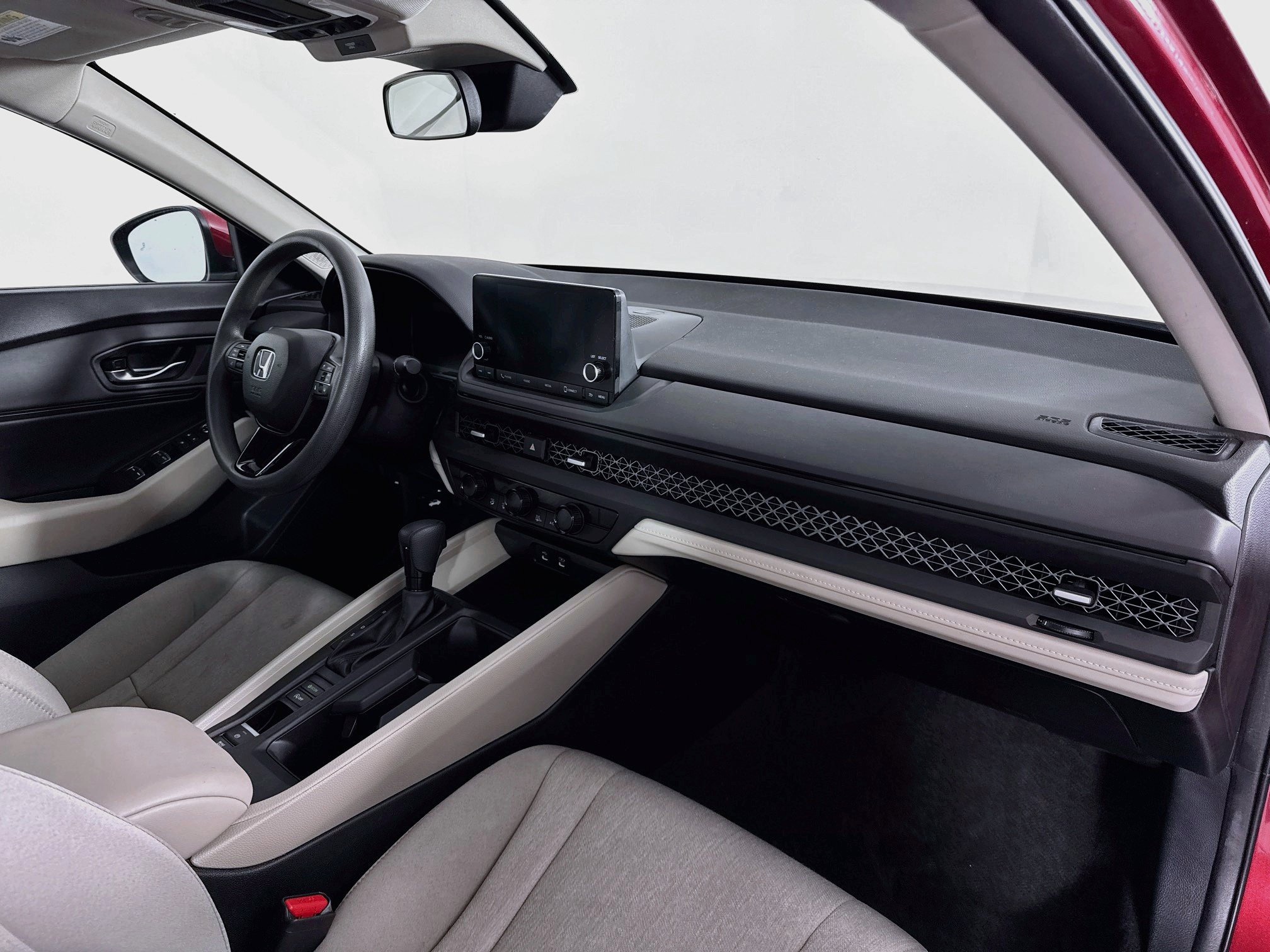 Certified 2023 Honda Accord EX image 28