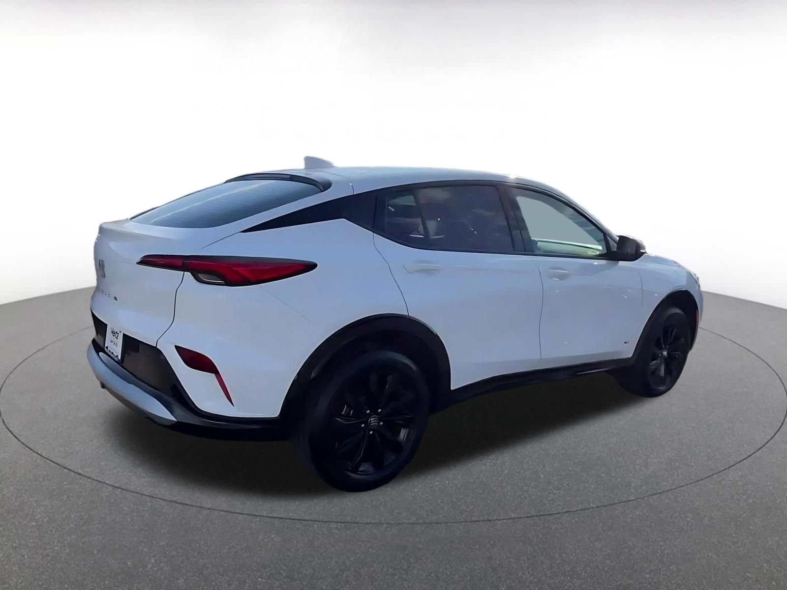 Used 2025 Buick Envista Sport Touring image 13