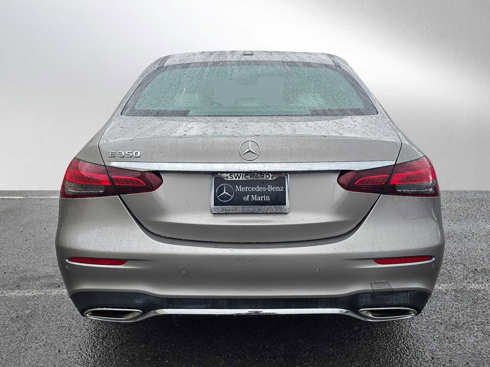 Used 2022 Mercedes-Benz E 350 Sedan image 4