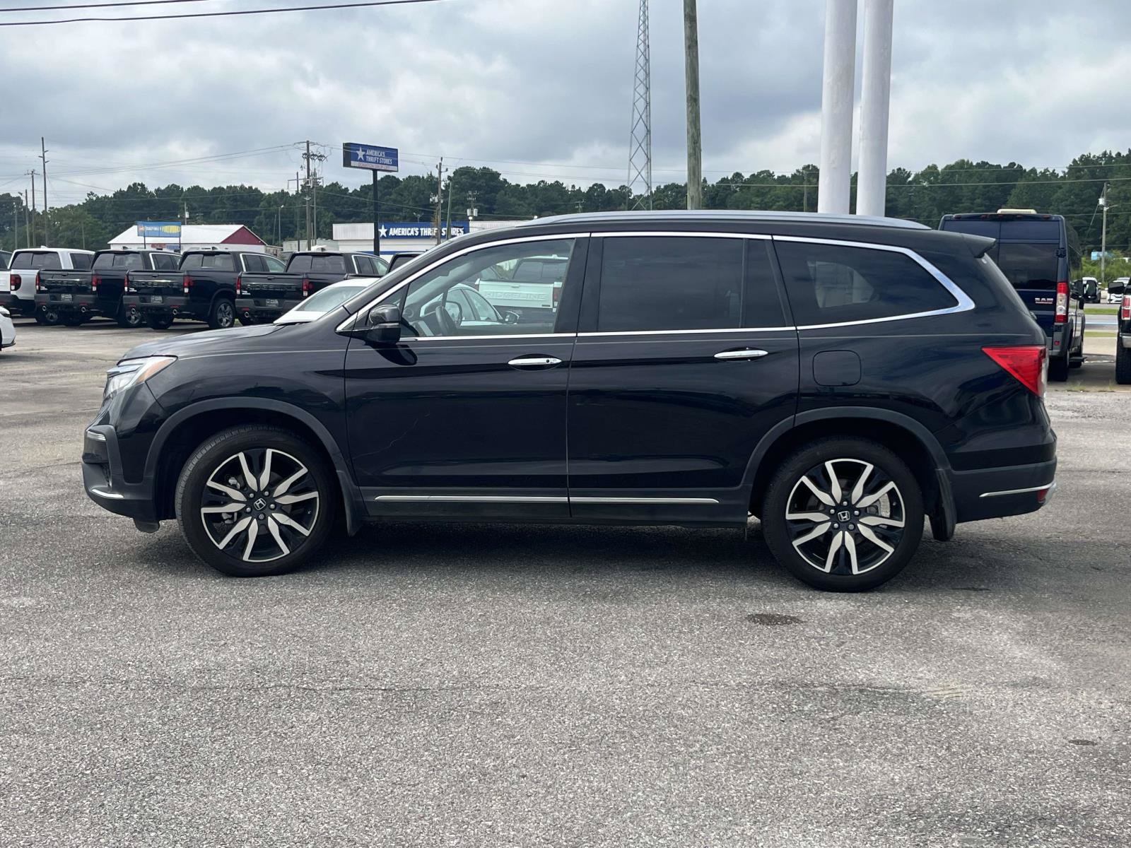 Used 2022 Honda Pilot Touring image 6
