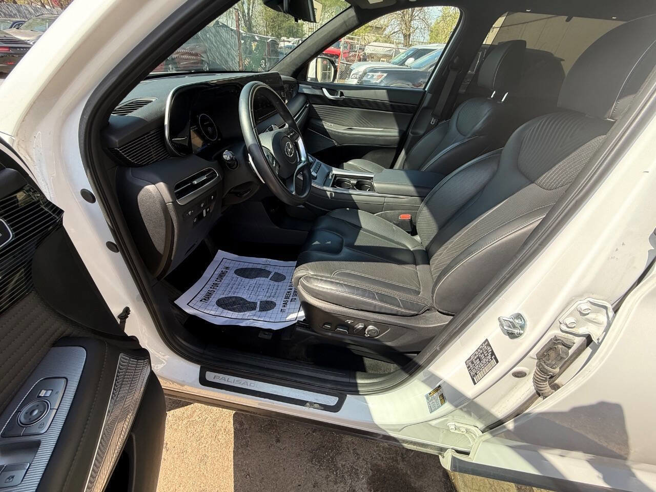 Used 2024 Hyundai Palisade Calligraphy image 9