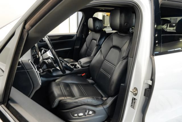 Used 2019 Porsche Cayenne AWD/4WD image 39