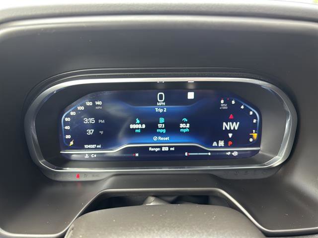 Used 2022 Chevrolet Suburban RST w/ Luxury Package image 18