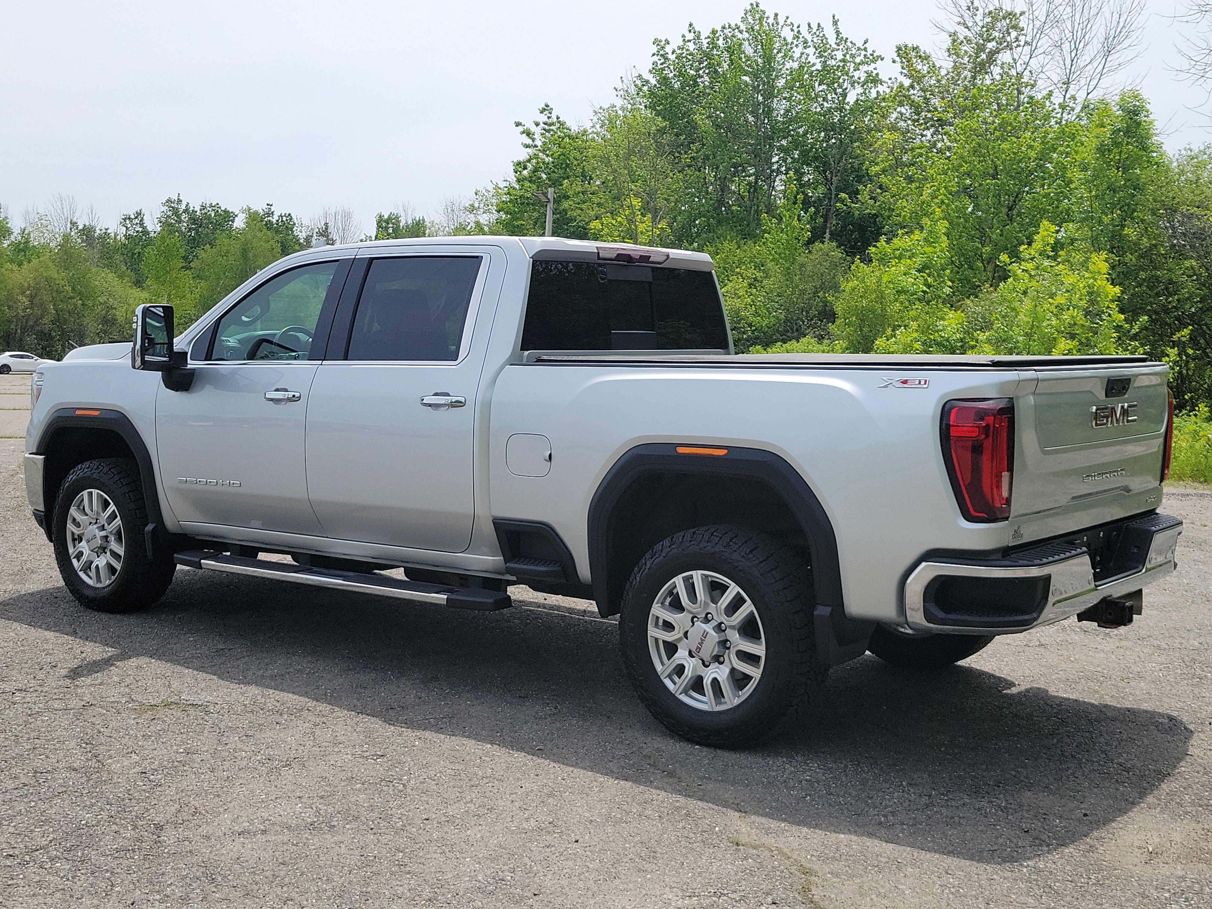 Used 2023 GMC Sierra 2500 SLT w/ SLT Premium Package AWD/4WD image 7