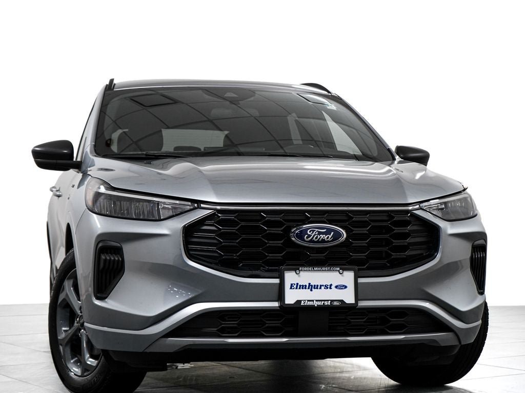 Certified 2024 Ford Escape ST-Line w/ Tech Pack #1 AWD/4WD image 3