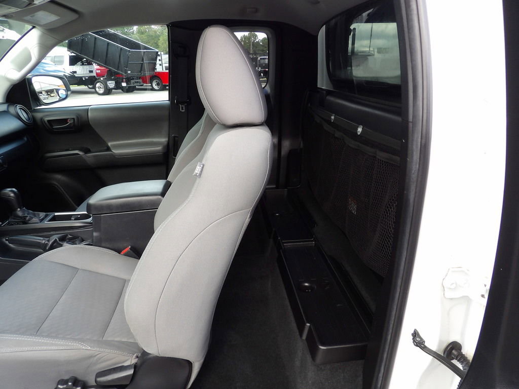 Used 2022 Toyota Tacoma SR image 28