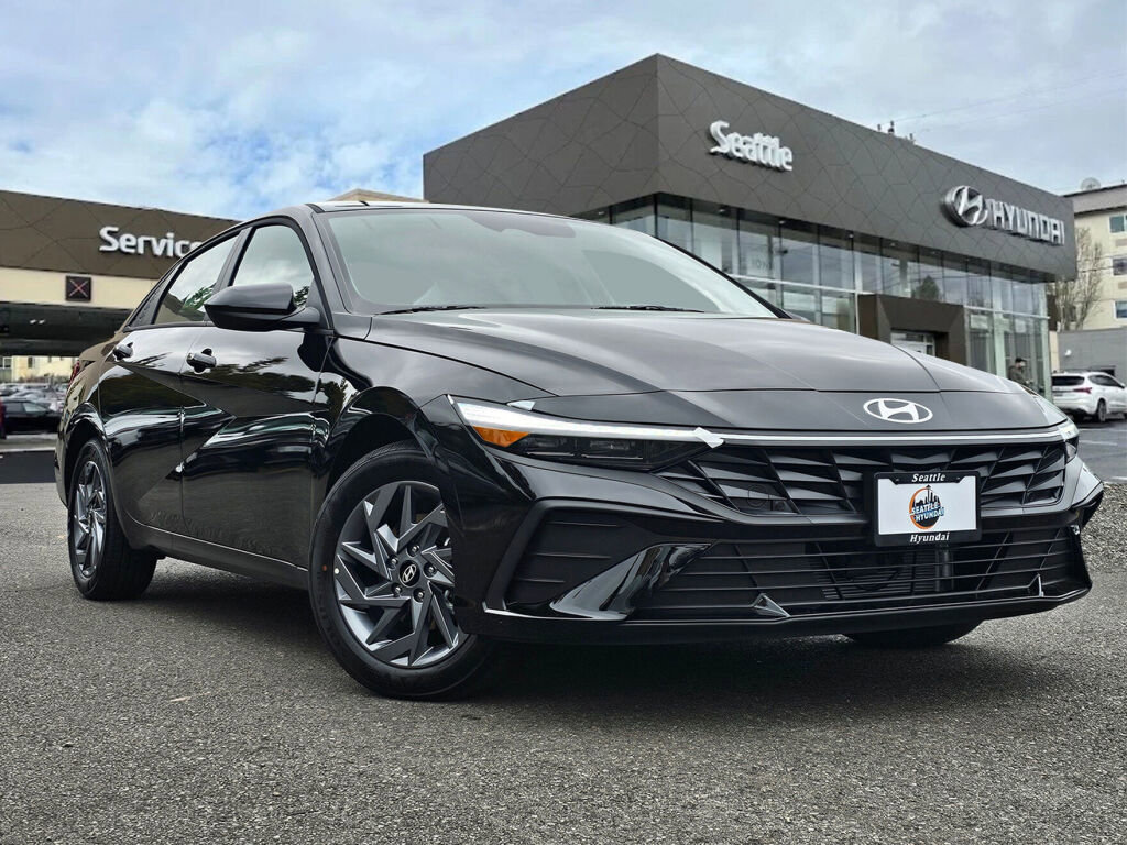 New 2025 Hyundai Elantra Blue