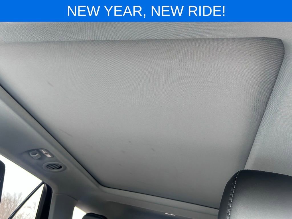 Used 2023 Ford Explorer XLT w/ Equipment Group 202A image 19