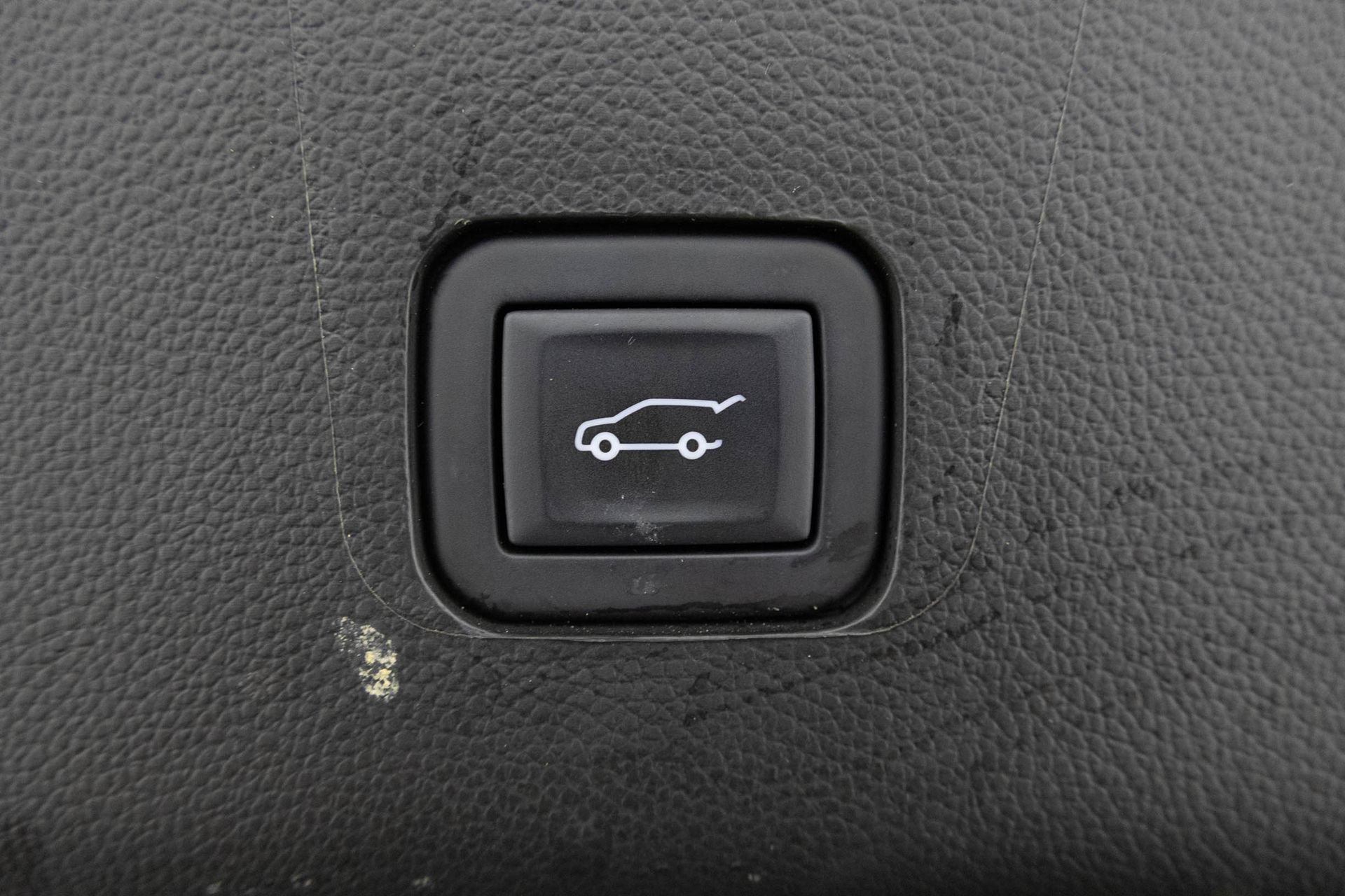 Used 2023 Chevrolet Traverse LT FWD image 37