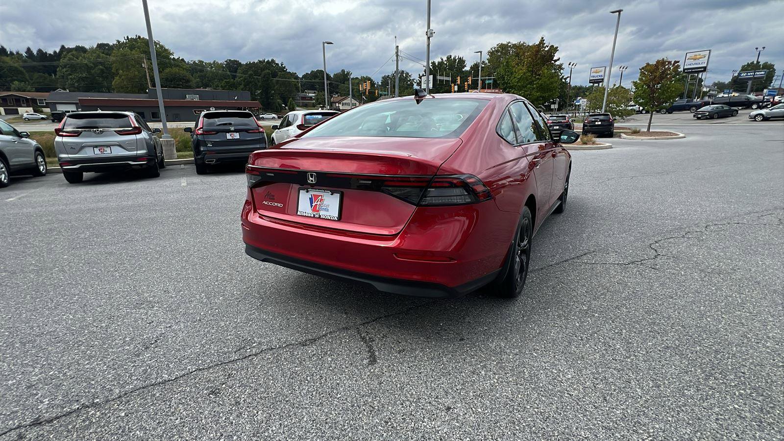 New 2025 Honda Accord SE image 4