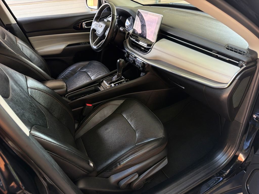 Used 2022 Jeep Compass Limited image 27