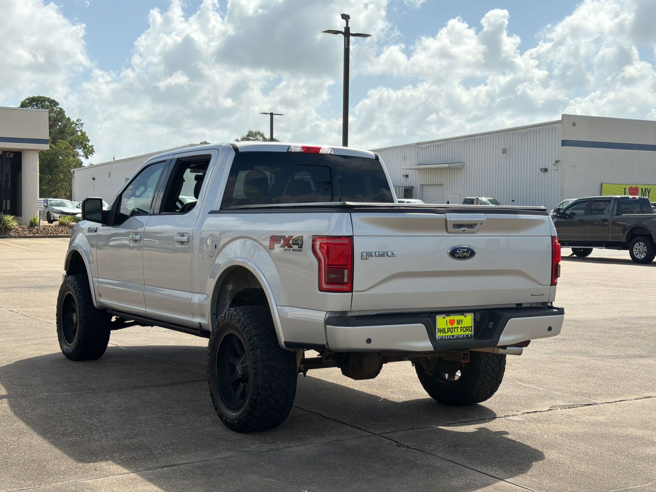 Used 2015 Ford F150 Lariat AWD/4WD image 3
