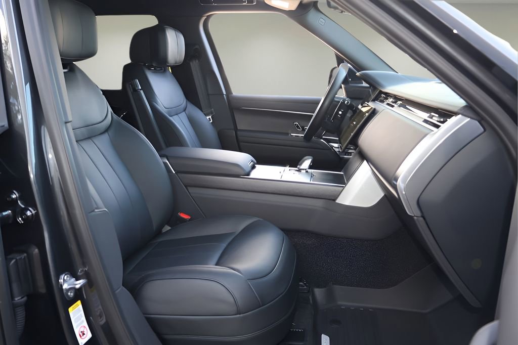 New 2026 Land Rover Range Rover Long Wheelbase Autobiography AWD/4WD image 18