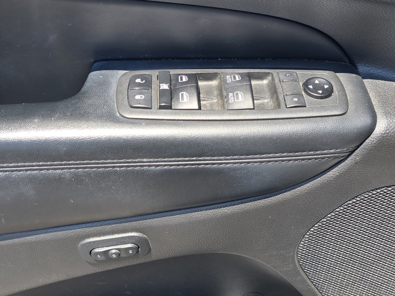 Used 2021 Jeep Grand Cherokee Limited AWD/4WD image 26